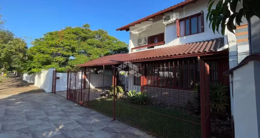 Duplex com pátio no bairro santo inácio - 03 dormitórios