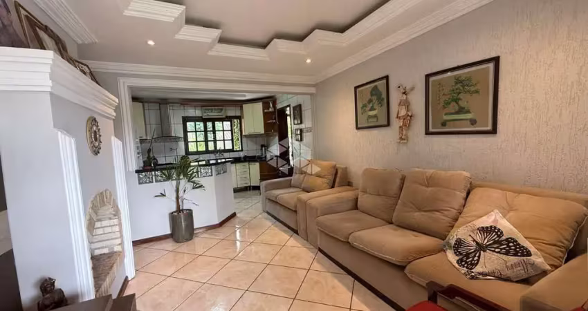 Casa 02 dormitórios com piscina em linha santa cruz