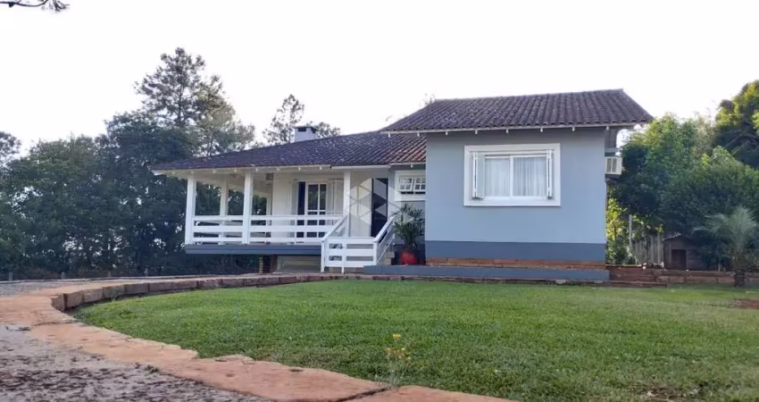 Casa 03 quartos linha santa cruz próximo trevo fritz e frida