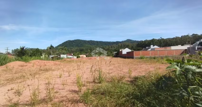 Terreno comercial com duas frentes no centro de vale do sol