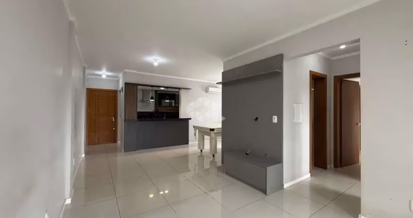 Apartamento no centro com 02 dormitórios e sacada gourmet!