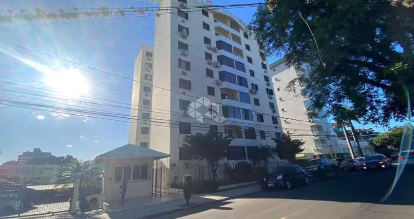 Apartamento térreo 02 dormitórios (1 suíte) no centro