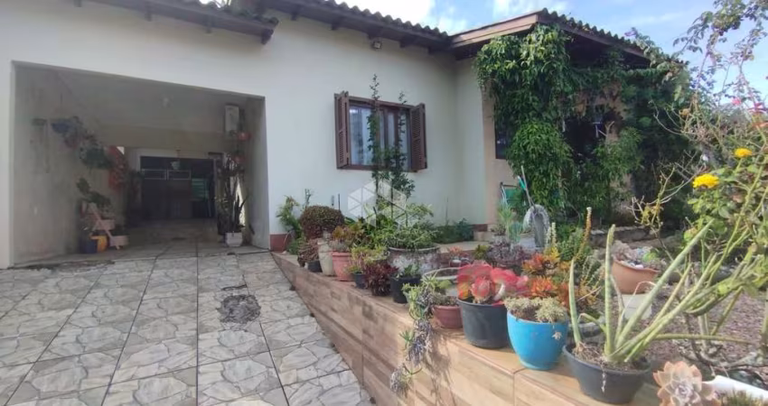 Casa com 3 dormitórios no bairro Aliança em Santa Cruz do Sul