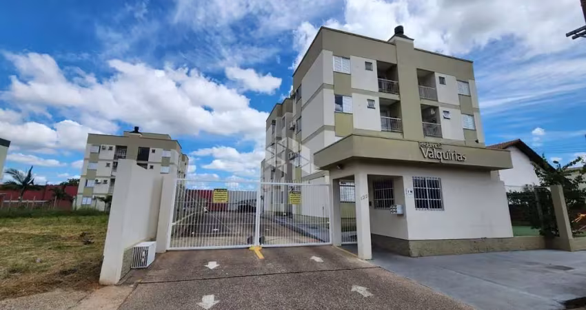 Apartamento semimobiliado, 02 dormitórios próximo a unisc!