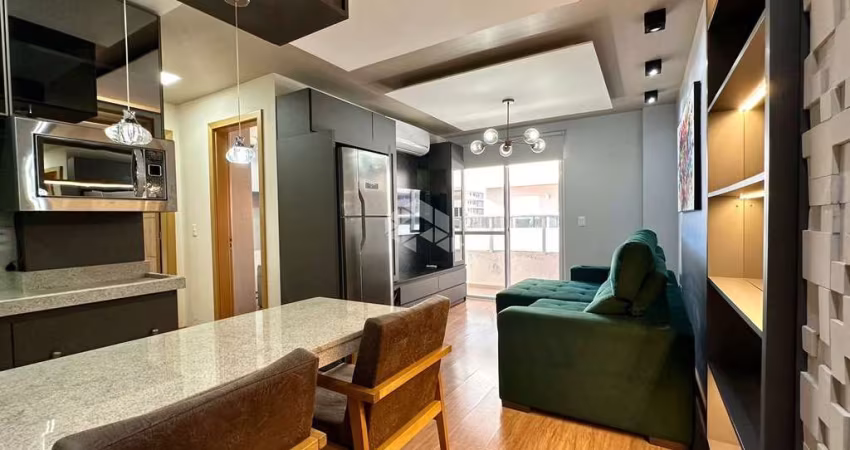 Apartamento Mobiliado de 2 Dormitórios à Venda