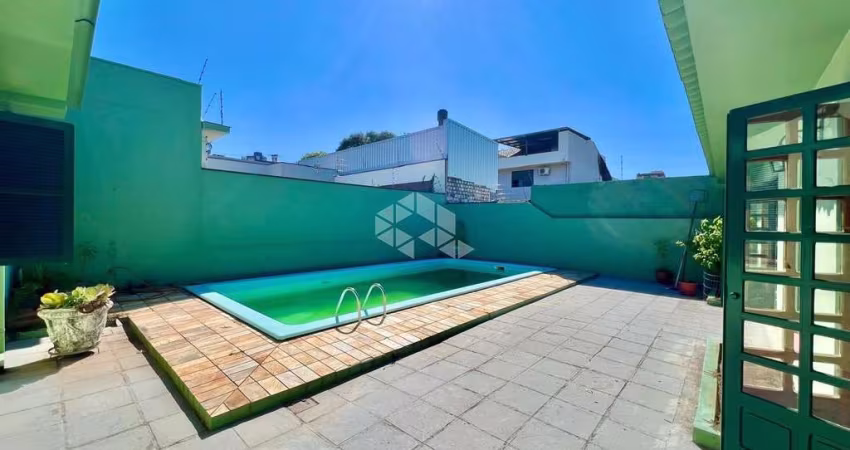 Vende-se Casa Ampla com 3 Dormitórios e Área de Lazer no Bairro Nonoay - Santa Maria/RS