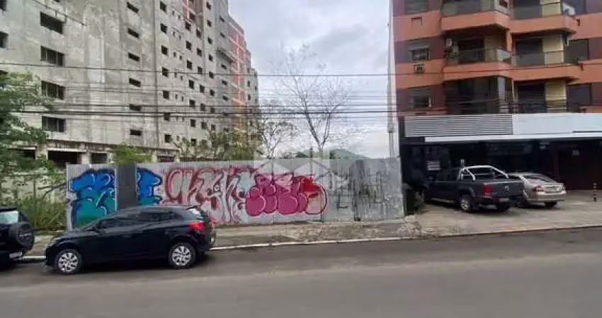 Grande terreno a venda medindo 13x70 no bairro nossa senhora medianeira