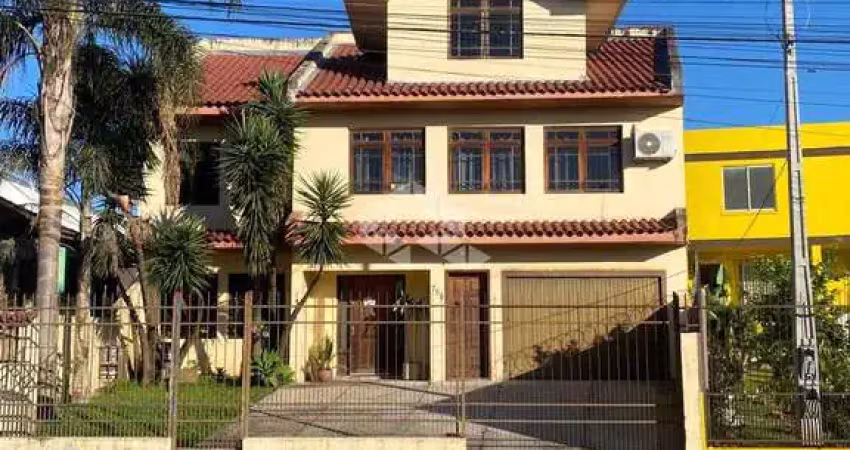 Sobrado amplo com 2 residências independentes - 381 m² | espaço gourmet | piscina | 4 vagas