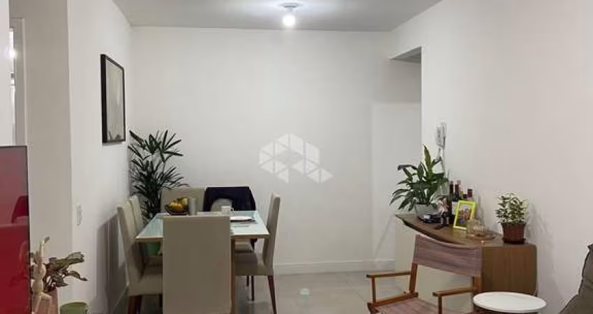 Apartamento térreo com 64m² e 2 quartos à venda no Partenon