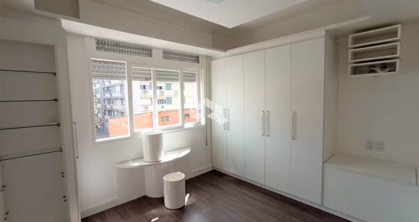 Apartamento com 97 m² e 3 dormitórios à venda no bairro Bom Fim