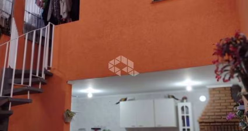 SOBRADO A VENDA   -   ITAQUERA