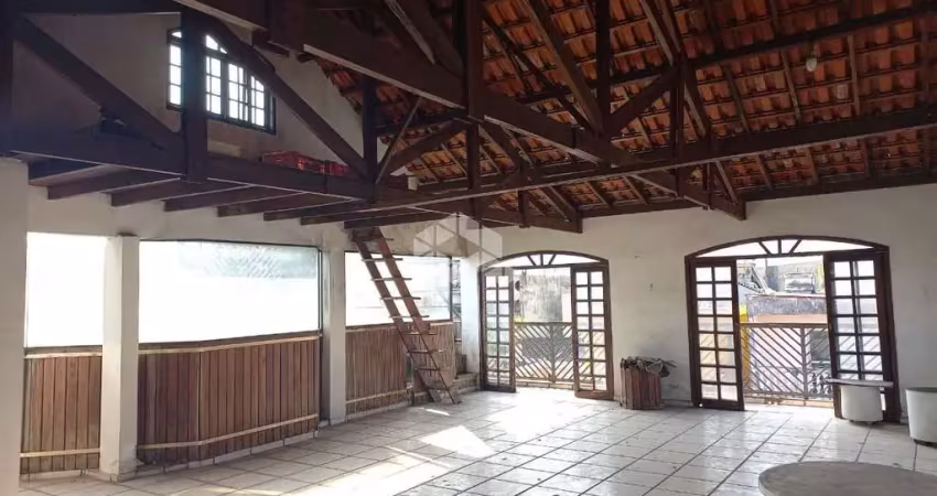 Casa com 9 quartos à venda na Rua Doutor Estevão Montebello, 648, Vila Picinin, São Paulo