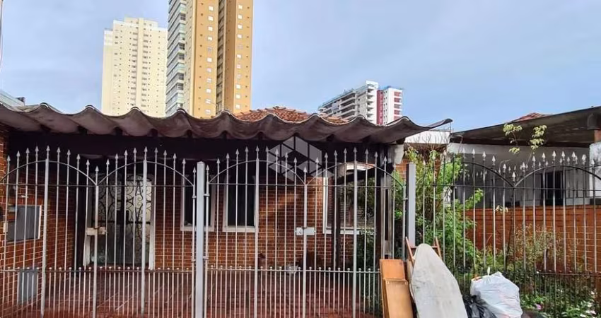 CASA TERREA EM VILA ROMANA
