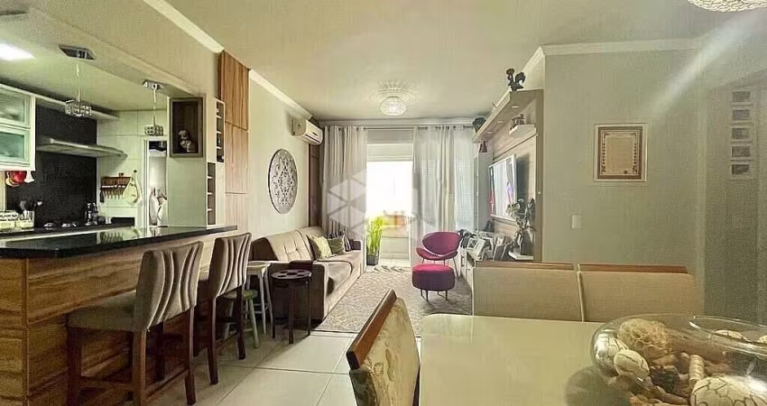 APARTAMENTO NO BAIRRO ITAGUAÇU, EM FLORIANÓPOLIS, SC, SEMI-MOBILIADO, VISTA MAR, SACADA, CHURRASQUEIRA, 04 QUARTOS SENDO 01 SUÍTE, 02 VAGAS GARAGEM.