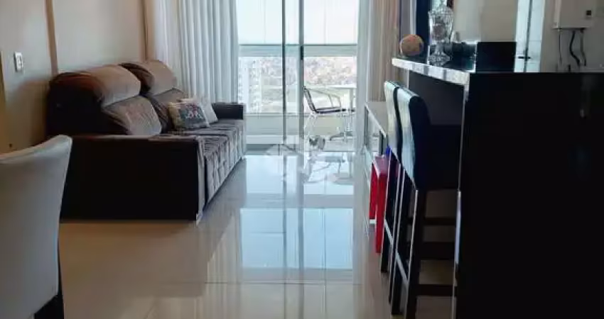 Apartamento à venda com 3 quartos sendo 1 suíte e 2 vagas de garagem no bairro campinas em são josé/sc.