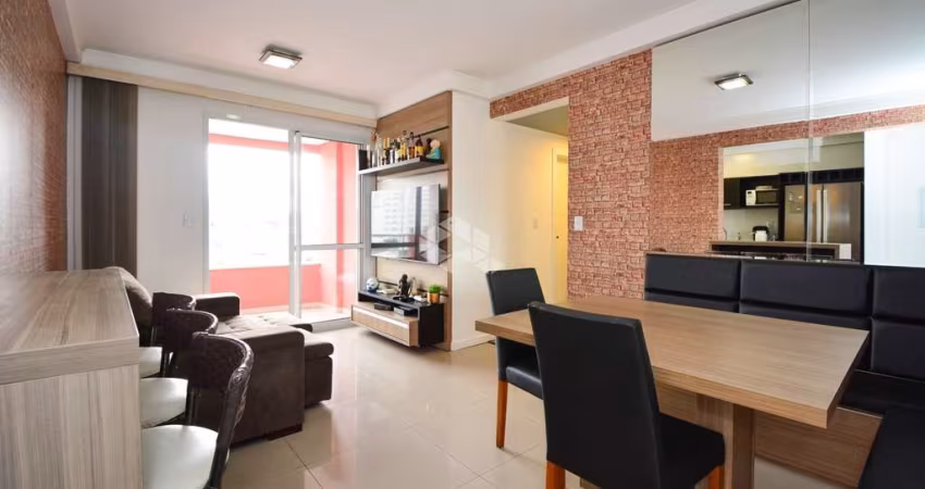 APARTAMENTO À VENDA DE 2 QUARTOS SENDO 1 SUÍTE E 1 VAGA DE GARAGEM NO BAIRRO BARREIROS EM SÃO JOSÉ/SC