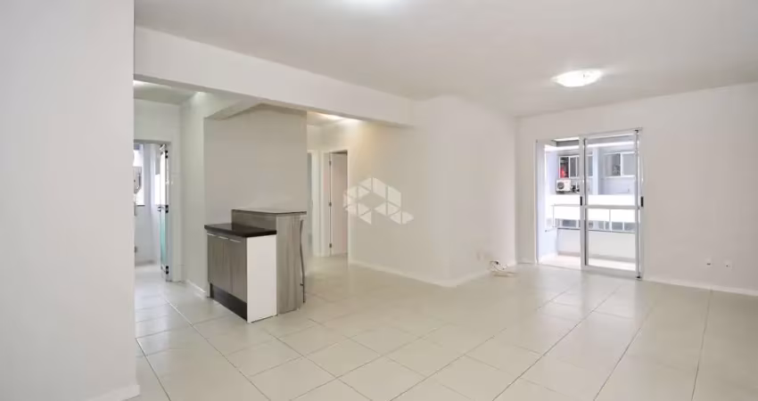 Apartamento à venda com 2 quartos sendo 1 suíte e 1 vaga de garagem no bairro campinas em são josé/sc