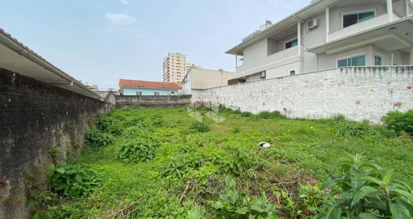 TERRENO MEDINDO 360M² DE ÁREA TOTAL NO BAIRRO JARDIM CIDADE DE FLORIANÓPOLIS/SC