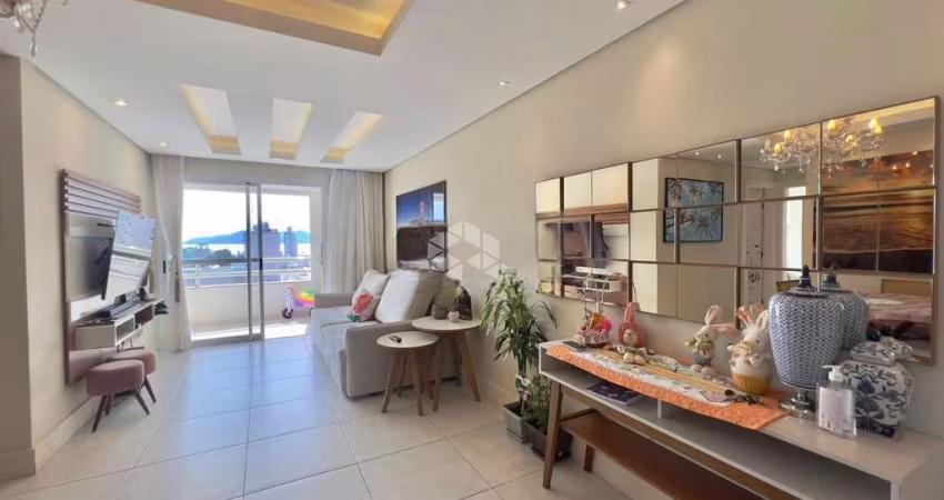 APARTAMENTO COM 2 QUARTOS SENDO 01 SUÍTE, E 02 VAGAS DE GARAGEM NO BAIRRO CANTO, EM FLORIANÓPOLIS/SC.