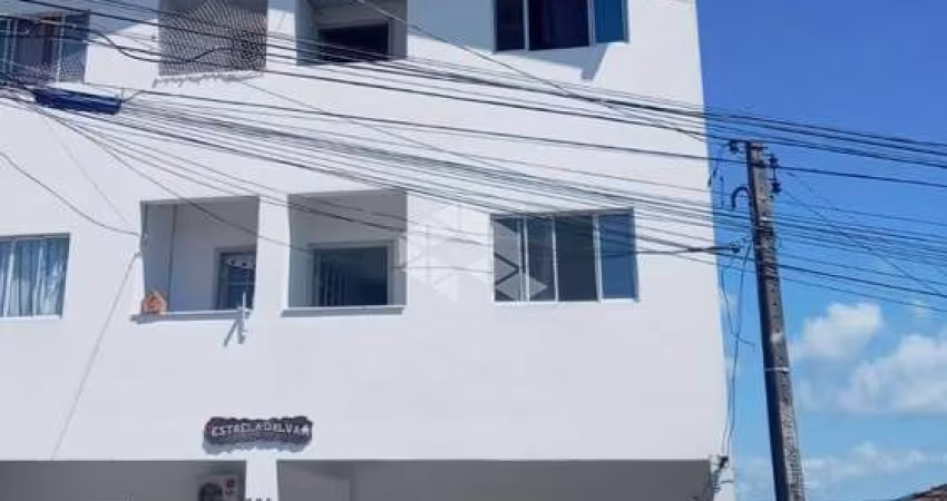 PRÉDIO RESIDENCIAL LOCALIZADO NO BAIRRO BARREIROS, EM SÃO JOSÉ, SC, COM 07 APARTAMENTOS, 02 DORMITÓRIOS CADA  E 07 VAGAS DE GARAGEM