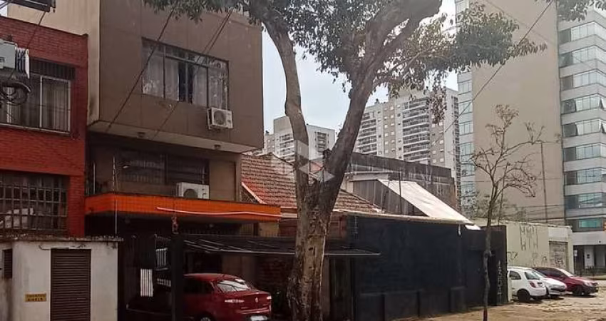 Prédio Comercial  160m² . 2 vagas. Fica no no 4º Distrito - Bairro São Geraldo