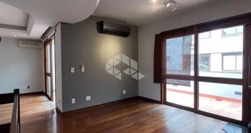COBERTURA TRIPLEX NO MONT'SERRAT!