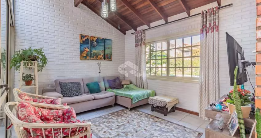 Casa condomínio fechado 4 dormitórios 212m² área construída. estuda receber casa na praia.