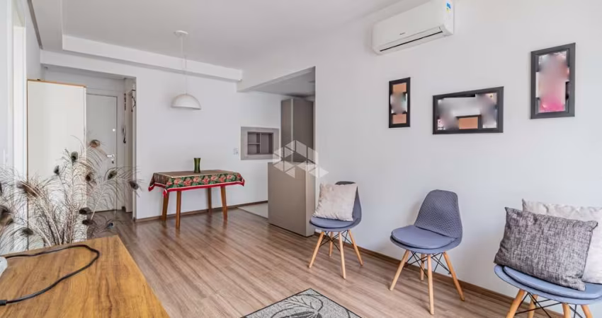 Apartamento SEMIMOBILIADO 1 dormitório/Quarto. Churrasqueira. Vaga Escriturada