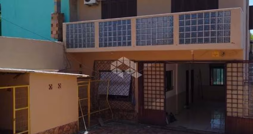 Ampla casa próximo a  Puc.