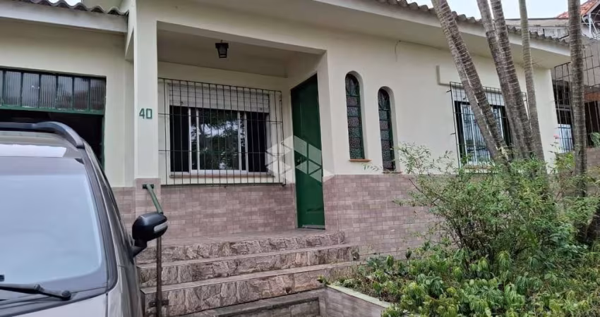 Casa alvenaria no bairro Bom Jesus em Porto Alegre