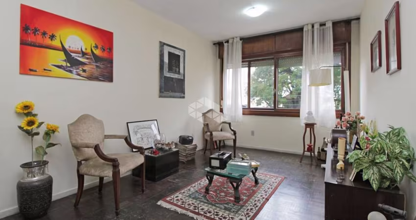 Apartamento com 3 dormitório, sendo 1 suíte e 1 vagas no bairro Petrópolis