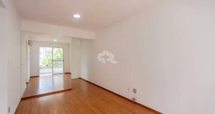 Apartamento a venda com 55 m², 2 dormitórios e 1 vaga no Condomínio Plaza Cristal