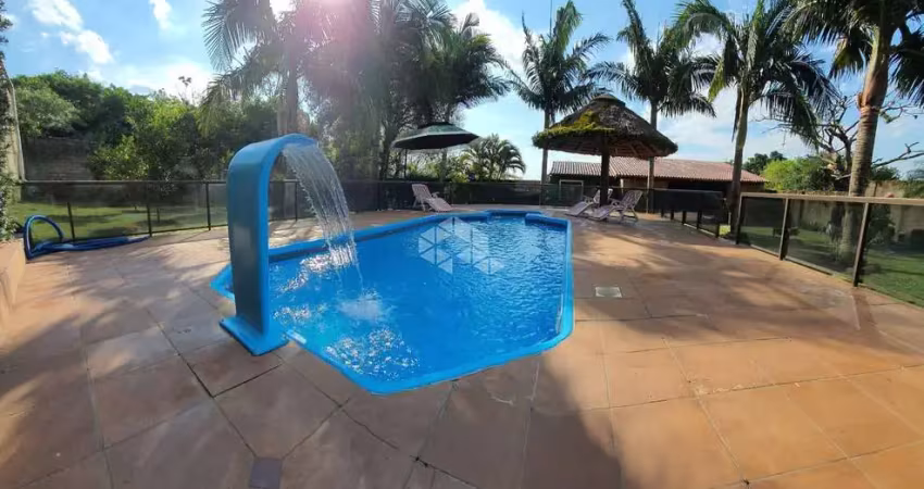 Casa de 03 dormitórios e com piscina no bairro stella maris em alvorada.