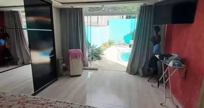 Casa com 2 quartos à venda na Jardim Elisabete, 129, Martinica, Viamão