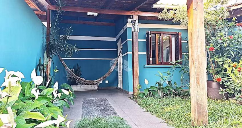 Casa/sobrado com 2 dormitórios, 2 banheiros e 1 vaga com 55m²