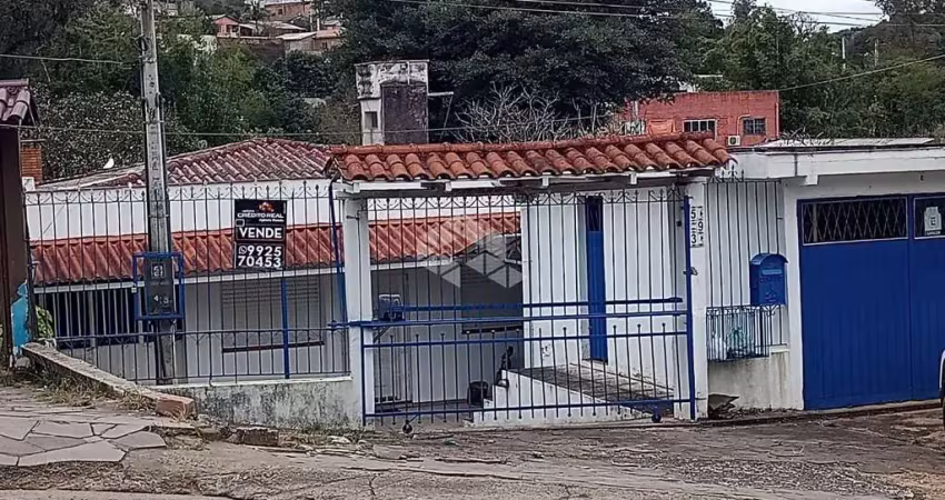 Casa em alvenaria, garagem para 2 carros bairro santa izabel