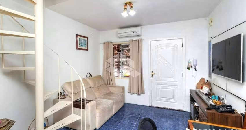 Casa em Condomínio 2 dormitórios bairro Hípica