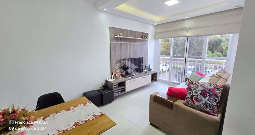 Apartamento 2 dormitórios,  uma suíte, semimobiliado com box na Vila Nova