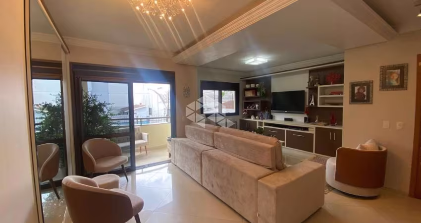 Apartameno com 3 suítes, 254 m² privativos e 3 vagas de garagem.