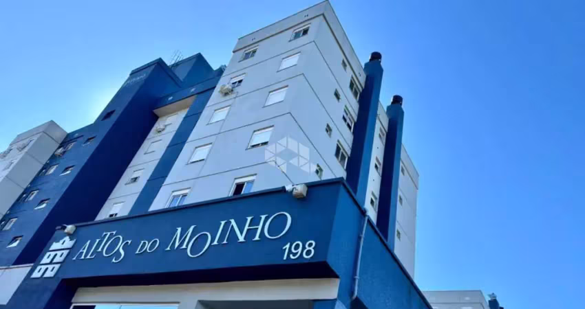 Apartamento semimobiliado no Santa Lúcia.