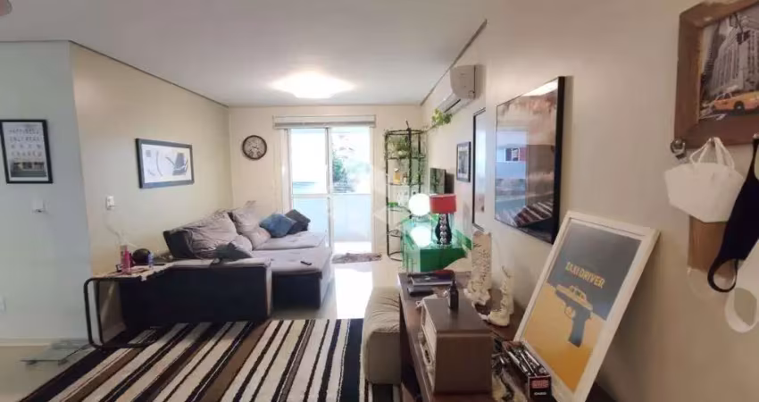 Apartamento com 2 dormitórios de 86m² e 2 vagas de garagem localizado no bairro Cinquentenário