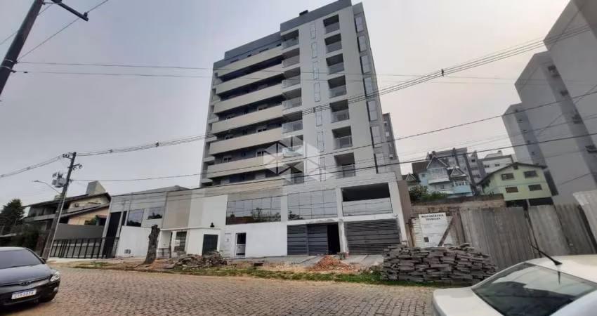 Apartamento com 3 dormitórios: 1 suíte, 2 banheiros, sacada , churrasqueira, 107m2, elevador, 2 vagas de garagem , perto do shopping