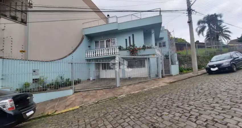 Casa com 4 quartos à venda na Tupy, 169, Pio X, Caxias do Sul