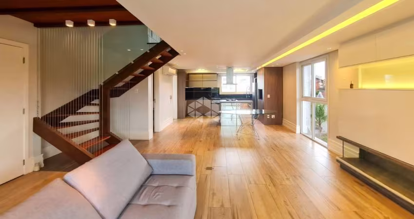 Apartamento duplex com 3 suítes e 3 vafas no Exposição.