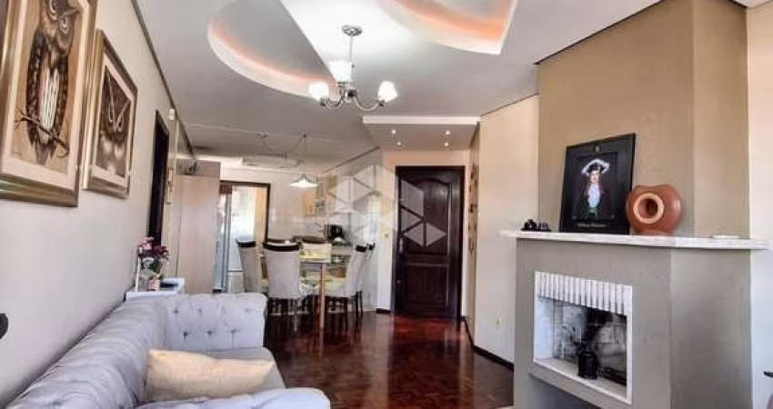 Apartamento semimobiliado para venda no bairro Pio X de 3 dormitórios, 1 suíte e 1 box de garagem