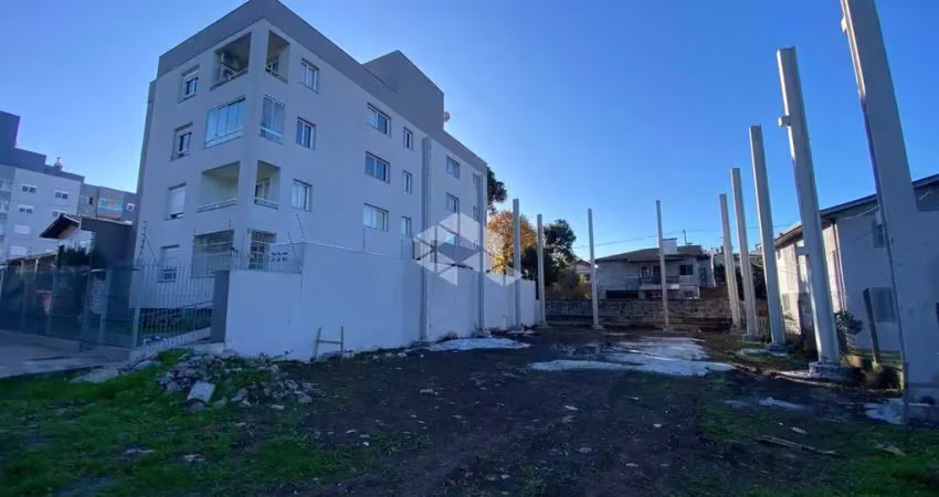 Terreno a venda com pavilhão de 410 m² com mezanino.