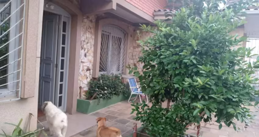 Casa com 2 quartos à venda na RUA PROFESSOR ROMUALDO ALESSANDRINE, 1174, Cristo Redentor, Caxias do Sul
