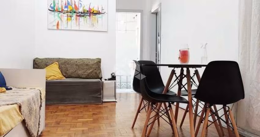 Apartamento 1 dormitório amplo e fácil acesso para Puc, URFGS e ESPM .