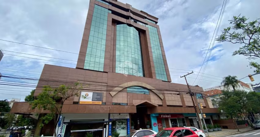 Sala Comercial de 38 m² com 2 vagas de garagem no bairro Menino Deus
