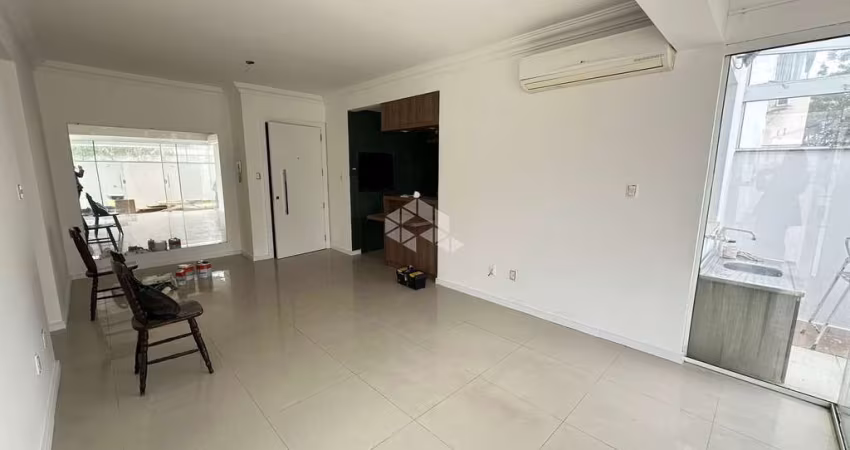 Apartamento Garden de 2 dormitórios com vaga de garagem, no Jardim Botânico em porto Alegre.